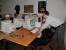 Hinterzimmer: An verkabelten PC spielen Jugendliche im Netzwerk.